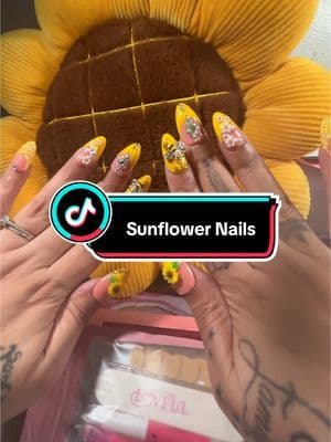 SUNFLOWER Lovful Press on #Presson #pressons #nails #acrylicnails #pressonnails #acrylic #acrylicpressons #yellownails #sunflowernails #sunflower #lovful #lovfulnails #TikTokShopMothersDay #TikTokShopRestock #spotlightfinds #tiktokshop #Dealsforyoudays #TikTokShopSummerTurnUp