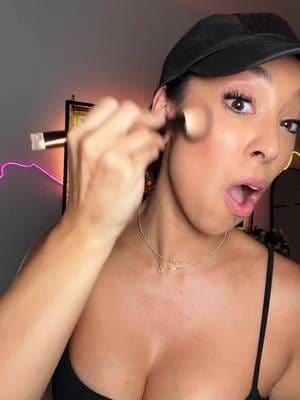 I wanted to try this because I seen it looked so good on others but I had NO idea is actually smelled like Cocoa!! #toofacedmakeup #toofacedcocoacontour #contourstick #makeuptok #tiktokshopfinds #tiktokshopcreatorpicks #ttsbeautybesties