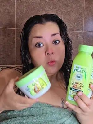 ¡Nutrición profunda para el cabello, mis ternuritas glam! 🥑✨ Si tienen el cabello seco o maltratado, la línea de Aguac