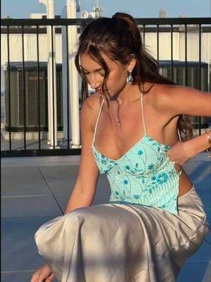 This top is my personality this summer… мрън мрън #patience #summer #shop #fy #fyp #aesthetic #tiktokshop #bluetop #ергенът #бгтикток #ootd #top #vest #tank #edikted