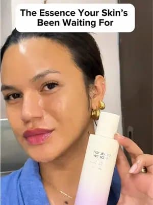 Strengthen your skin barrier and glow with every drop! 🌾💧 Meet the Haru Haru Black Rice Probiotics Barrier Essence – lightweight, hydrating, and perfect for sensitive skin. @haruharu wonder Shop @YesStyle and use code BXDF1025 for extra savings! #haruharutoner #haruharuwonder #glazingmilk #yestyle #yestyleinfluencers