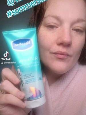 Say goodbye to dull skin and hello to a radiant glow. This Vaseline serum lotion is a game changer for body care and helps smooth and brighten in one easy step. It is 10 times more powerful than vitamin C alone
#Vaseline #SkincareRoutine #BodyCare #GlowySkin #SummerSkincare #TikTokShopFinds #MustHaves #SkincareGoals #GlowingSkinTips #BeautyTips #SelfCareDaily #skincareessential #healthyskin #radiantskin