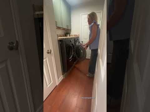 Laundry Room Transformation: Small Space, Big Impact @lowes #laundryroommakeover #demoday