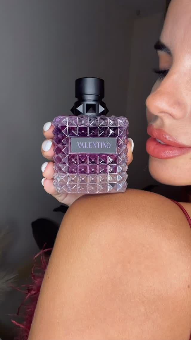 This is what confidence smells like, @valentino.beauty
💜 Born in Roma, made to stand out 💟
#giftedbyvalentinobeauty