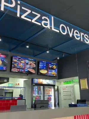 ANY 2 large pizzas for R199.90 is already a win, but adding a 2L Pepsi product for R20 makes the whole setup even better We chose Tangy Russian and Fetaroni as our Starting Two, added the Pepsi product, and dinner was done. Whether it is match night, Friday night or no cooking night, Roman’s has you covered. Get yours here: https://r.pizza/j8EPwgh @Roman's Pizza #Ad #RomansPizza #TheMassiveMatchDeal #TheStartingTwo #fyp