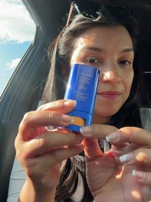 Gifted by Shiseido ☀️✨ Mi piel protegida y radiante todos los días gracias al protector solar de @SHISEIDO Me encanta lo ligero que se siente sobre la piel, se absorbe al instante y deja un acabado suave sin sensación grasosa ni residuo blanco. 💧 Lo mejor de todo es su versatilidad: funciona increíble debajo del maquillaje, pero también lo puedes aplicar sobre el maquillaje a lo largo del día para reponer tu protección solar sin arruinar tu look. 🤍 El toque perfecto para mantener tu skin protegida y con ese glow natural en todo momento. #shiseidosuncare #giftedbyshiseido #SunCareRoutine #SkincareReview #protectorsolar