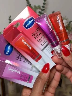 If you’re tired of dry, dull-looking lips, this duo is about to become your new handbag essential! 😍🍒💜 The Vaseline Gluta-Hya Lip Duo combines intense hydration with gorgeous wearable tints to help your lips look soft, healthy, and naturally beautiful. 🍒 Cherry Crush – a fresh, juicy pink tint for an everyday healthy glow 💜 Royal Plum – a beautiful berry shade that adds instant elegance and richness. #VaselineLipCare #SummerSale #LipCareRoutine #TikTokMadeMeBuyIt