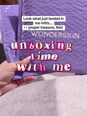 Get ready, sweetheart… this mascara is the business. @Wonderskin 💋 have only gone and dropped a worldie again, and I’m telling you now… this one’s smoother, bolder and more reliable than Del Boy’s patter down the market. From the moment you crack open that gorgeous packaging, you just KNOW you’re about to level up your lash game. The brush? Ohhh it’s a stunner. I reckon it will grab every lash, and lengthen them like a dream… it gives that “I woke up fabulous” vibe we all secretly want. And listen — it’s Black Friday and they’ve basically lost the plot… this mascara is under £14 with FREE shipping. I mean… behave! You’d be a right plonker to sleep on this one. If you love big, bold, stay-all-day lashes, this is your new holy grail. Treat yourself, babe… you deserve lashes that do the talking. 💜💜💜 #TikTokMadeMeBuyIt #BlackFridayDeals #mascara #makeup #CapCut
