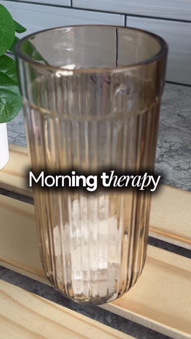 morning therapy ☕️🤍
oat milk, vainilla, canela… y un toque de biscoff ✨
últimamente no empiezo mis mañanas sin esto
li