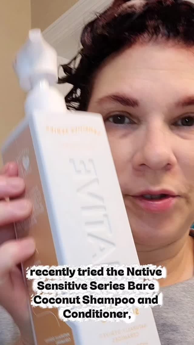 contains naturally-derived ceramides and has a hypoallergenic fragrance, which makes it great for sensitive skin. The Ba