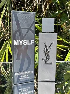 Modern, bold, addictive. Just like him. YSL MYSLF Le Parfum is a stunning blend of fresh bergamot, spicy black pepper, warm orange blossom, and smooth vanilla bourbon. It’s masculine, elegant, and seriously long-lasting - my husband is obsessed, and honestly, I don’t blame him. The matte black bottle is a showstopper on its own, but the scent? Even better 🖤 Definitely one for the forever repurchase list ✨ @YSL Beauty @Superdrug #ad #gifted #superdrugcustomercommunity #YSLMYSLF #LeParfum #FragranceReview #MensFragrance #ScentOfTheDay #YSLBeauty #Glow_with_Ania