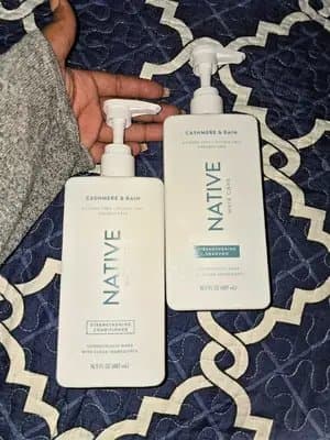 My hair before this = dry, dull, and hard to manage 😩 My hair after using Native Cashmere & Rain… 👀✨ SOFT. SHINY. HEALTHY. I’m obsessed with how clean and fresh it smells, and the fact that it’s made with clean ingredients makes it even better 🤍 This combo really brought my hair back to life. thank you very much @influenster and @Native #complimentary #GiftedByNative #NativeCashmereRainHairCare