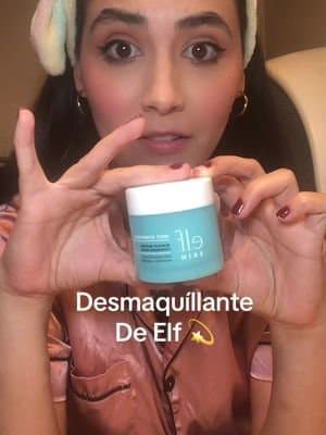 Además de desmaquillarte rápidamente, también te hidrata la cara. #holyhidratacionelf #holyhidration #tiktokshop #skincare #desmaquillandome