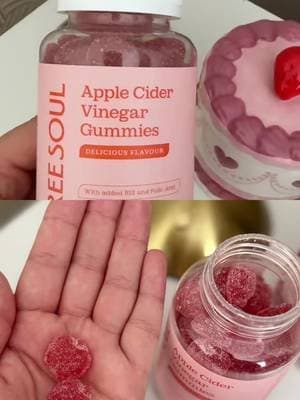 Apple cider vinegar gummies, but make it cute ๐โจ My easy little daily wellness ritual from Free Soul ๐ These taste so much nicer than taking ACV the traditional way โ convenient, fruity and so easy to add into my routine. #FreeSoul #AppleCiderVinegarGummies #ACVGummies #WellnessTok #TikTokMadeMeBuyIt