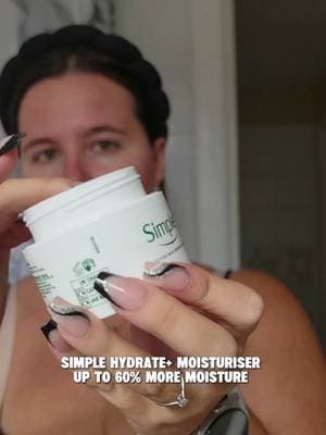 ☁️ Cloud skin starts with your skincare, not your makeup! 💙 It’s all about that soft, fresh, healthy-looking base with a natural glow ✨ My Simple Hydrate+ routine is part of my skin prep, helping me get my skin ready before makeup. Sometimes it’s the little things you do before your makeup that make all the difference! @Simple UK #SimpleSquadUK #CloudSkinWithSimple #AD