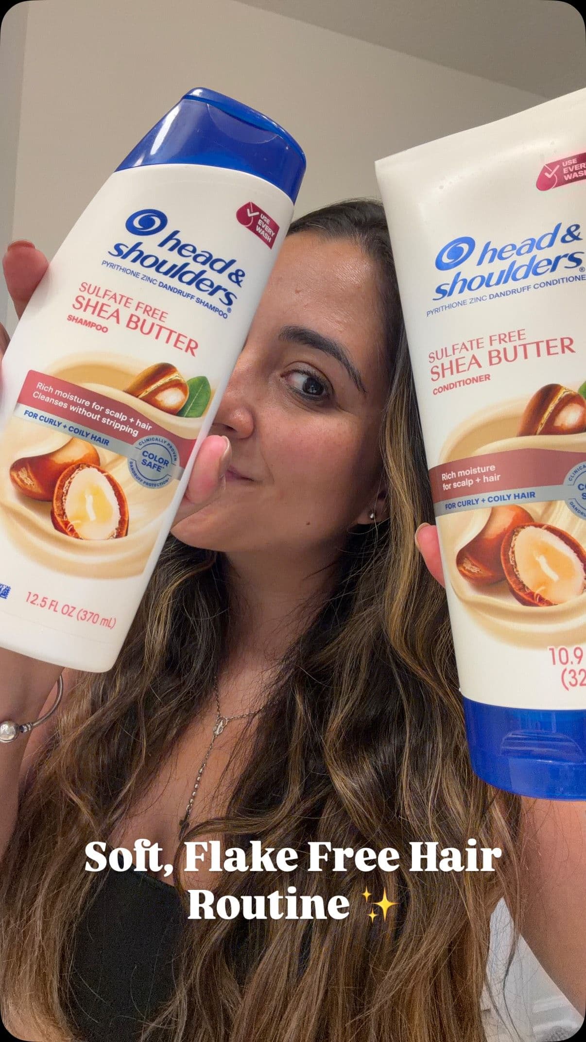 Soft, hydrate, flake free hair every wash! This shea butter shampoo + conditioner duo keeps it smooth, fresh, and manage