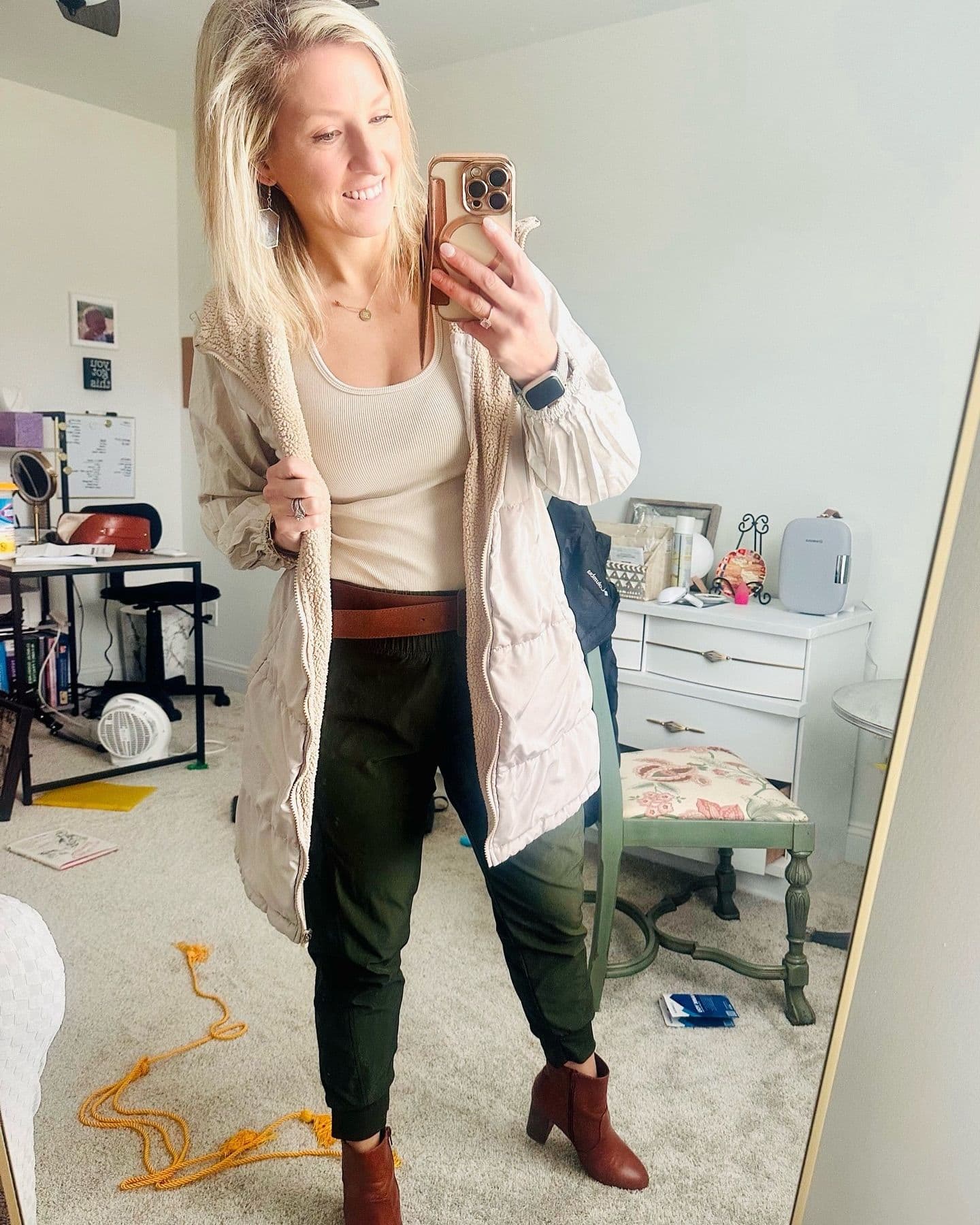 Todays on call #ootd
My favorite boots from @oldnavy !
Follow my shop @livingsimplybyheatherleigh on the @shop.LTK ap
