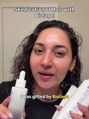 Skincare doesn’t stop at your forhead 🤎✨ I’ve been learning more about the “slinfication of hair” and giving my scalp a little more love after wash dat @BIOLAGE #GiftedByBiolage #LorealistarCA #biolageskinification