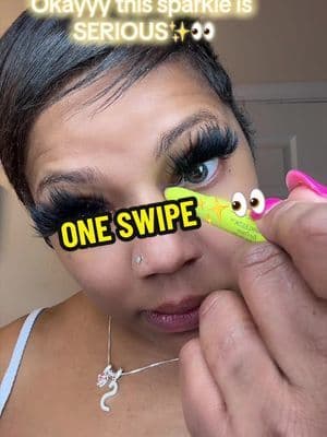 The way this catches the light✨😮💨 Sparkle+color without the loose glitter mess. @Half Magic by Donni Davy #halfmagicbeauty #eyemakeup #glittereyes #eyecrayon #tiktokshopbeauty