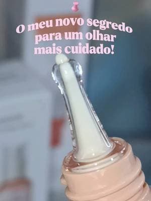 Um olhar mais cuidado começa com uma boa rotina ✨👀 Estou a experimentar o Mixsoon PDRN Collagen Eye Serum, formulado com PDRN, colagénio e péptidos para cuidar delicadamente da zona do contorno dos olhos. 💕 Textura leve e um verdadeiro mimo para a minha rotina de skincare coreana. 🇰🇷✨ #Mixsoon #tiktokshop #skincare #eyeserum #KBeauty 🌷