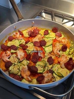 One of my favorite dinners, paella. I like to switch up the toppings, this time I leaned more toward veggies & some shrimp and chorizo! As always on my @Caraway Home non toxic pan, use code LHR for 10% off. #friendsofcaraway