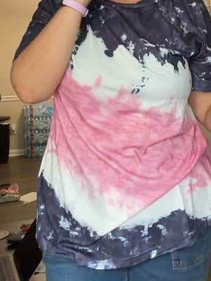Tyedye t shirt that covers the flabby tummy #tiedyeshirt #tiktokshopsummersale #plussizeclothing #plussizeclothes #tiktopshopfinds @BloomChic