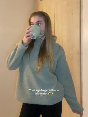 Obsessed with this colour π«ΆπΌ @New Look Online #green #khaiki #fleece #jumper #ad #newlook #gifted