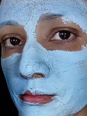 ¿Puntos negros, poros obstruidos y exceso de grasa? 👀🩵
La Zero Pore Blackhead Mud Mask de medicube es una mascarilla