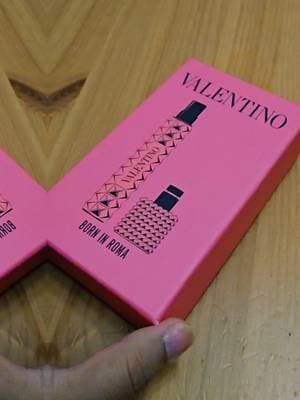 New Valentino Born in roma miniature set...😍😍 got it from @Bangerhead #valentinoborninroma #valentinoperfume #miniperfume #perfume2025 #pr