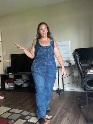 #plussizeclothes #tiktopshopfinds #plussizeclothing #tiktokshopbacktoschool #overalls @BloomChic