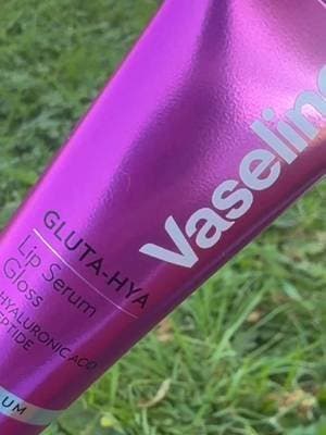 Versatile lip serum! Thank you @Vaseline #VaselineGlowGettersUK #VaselineGlutaLipSwipe #AD #lipstick #lipcare
