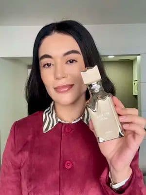 Perfume doce que realmente fixa e chama atenção. O Eclaire da @Lattafa Perfumes é envolvente, cremoso e gruda na pele po