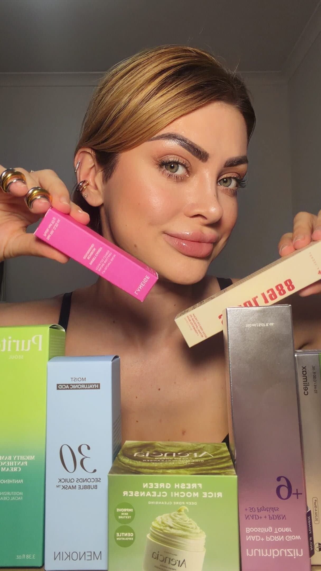 ✨ YESSTYLE CLICK FRENZY IS HERE! ✨
I’ve been testing these K-beauty gems and I’m honestly obsessed with how healthy, hy