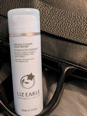 AD. 🩵The Liz Earle Orange Flower Hand Repair comes with me wherever I go so that I can reapply this rich, non-greasy cream throughout the day. 🩵The cream intensely moisturises my hands to protect them against moisture loss and condition the nails and cuticles. 🩵I wash my hands a lot during the day and my hands can get really rough and dry. However applying this cream regularly my hands feel soft and smooth. 🩵The cream is made with naturally active ingredients, Natural source Vitamin E, Echinacea Extra which soothes the skin and Hop Extract. 🩵It is scented with Sweet Orange and Patchouli Essential Oils. #AD #CleansingCollective #LizEarleBeauty #LizEarleBeautyCo @lizearlebeautyco You can check out this cream with the following link 👇 https://community.lizearle.com/s/kelly.marie 🩵