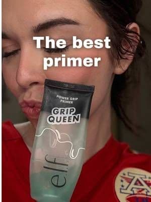 The best primer is definitely the e.l.f. Power Grip Primer 💚 my makeup doesn’t move all day with this one!! #makeuptok #elfprimer #powergripprimer #makeupreview #tiktokmademebuyit