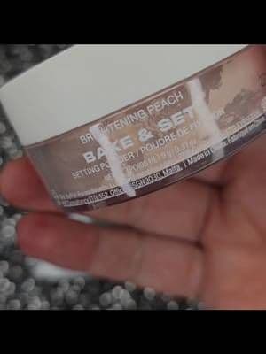 Morphe set & bake in the shade peach This powder is ultra fine & weightless, gives a soft and smooth matte finish. The shade peach is Perfect for brightening under the eye's Powder is very finely milled to give a flawless finish that blurs pores instantly with no flashback #complimentary #Morphe #Settingpowder #makeuptok #gifted @Morphe Cosmetics @influenster