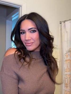 Getting ready for Friendsgiving with a touch of Parisian couture! ✨ I used the incredible YSL Beauty products to complete this glam look. From the volumizing Lash Clash Mascara to the stunning Couture Mini Clutch eyeshadow palette, every detail brought a luxe vibe to my holiday makeup. And the Libre Eau de Parfum? A bold, floral finish that made me feel radiant all night long. 💄💫 @YSL Beauty #YSLBeauty #GiftedByYSLBeauty #HolidayGlam #FriendsgivingLook #MakeupLover #ysllashclash #minicoutureclutch #ysllibre #barrington #beauty