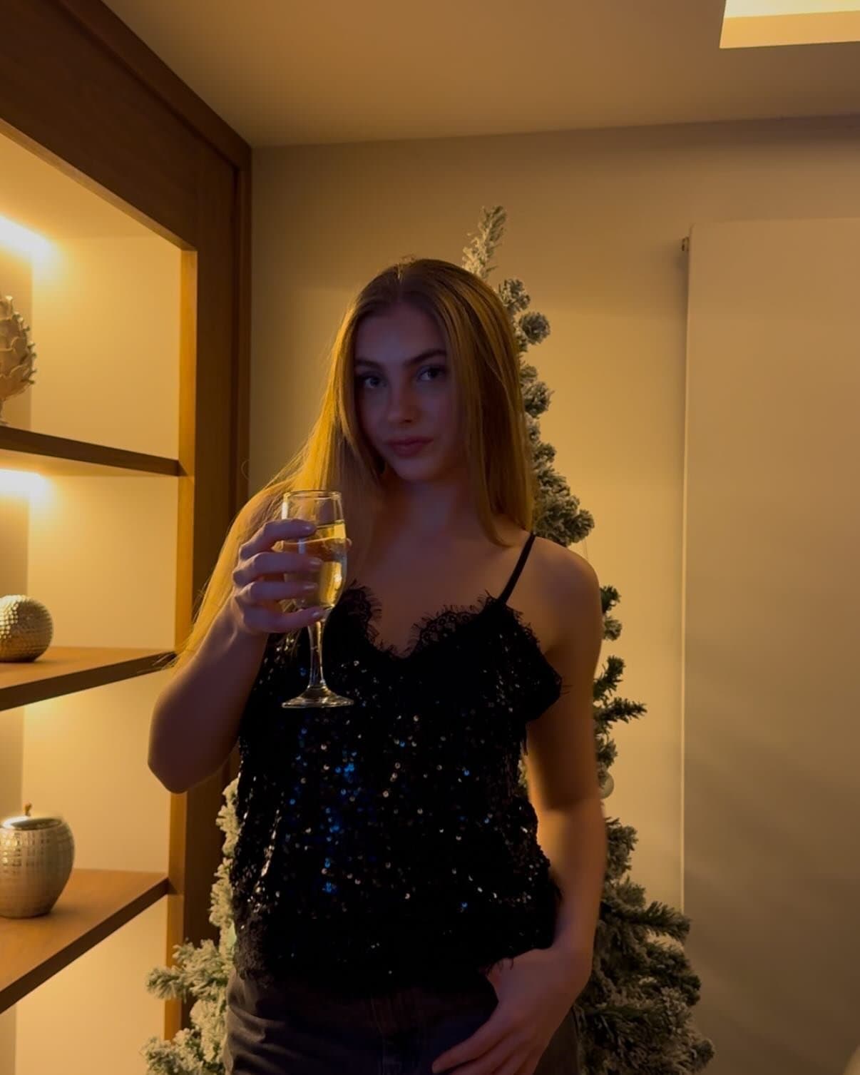 New year β¨
@prettylittlething
#plt #classofplt #ad #gifted