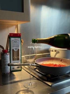 My favorite pasta on my favorite non toxic pans @Caraway Home use code LHR for 10% off. #friendsofcaraway