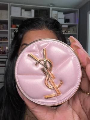 The foundation your summer makeup routine needs. In my opinion this gives full coverage, I mean did you see the before and after? UNREAL!!! It’s weightless, breathable, and skin-like perfection, making it the ultimate summer must-have. NEW @YSL Beauty Skin Affair Soft Glow Cushion Foundation✨ Its my first time trying a cushion foundation, and it did not disappoint. The coverage really impressed me, it covered all my imperfections, without the heavy feeling, felt lightweight on the skin, and gave me such a beautiful soft glow finish. This is the kind of foundation that looks like your skin, only better. Obsessed with the packaging! I did struggle a little with the sponge, as it kept moving around on my finger, making it difficult to get a good grip and I did find it too small for my fingers. I would use it to pat the foundation on and then definitely recommend blending the rest out with a brush, which is what I ended up doing. For reference, I’m using shade MC10. #YSLBeauty #GiftedByYSLBeauty #AD #cushionfoundation