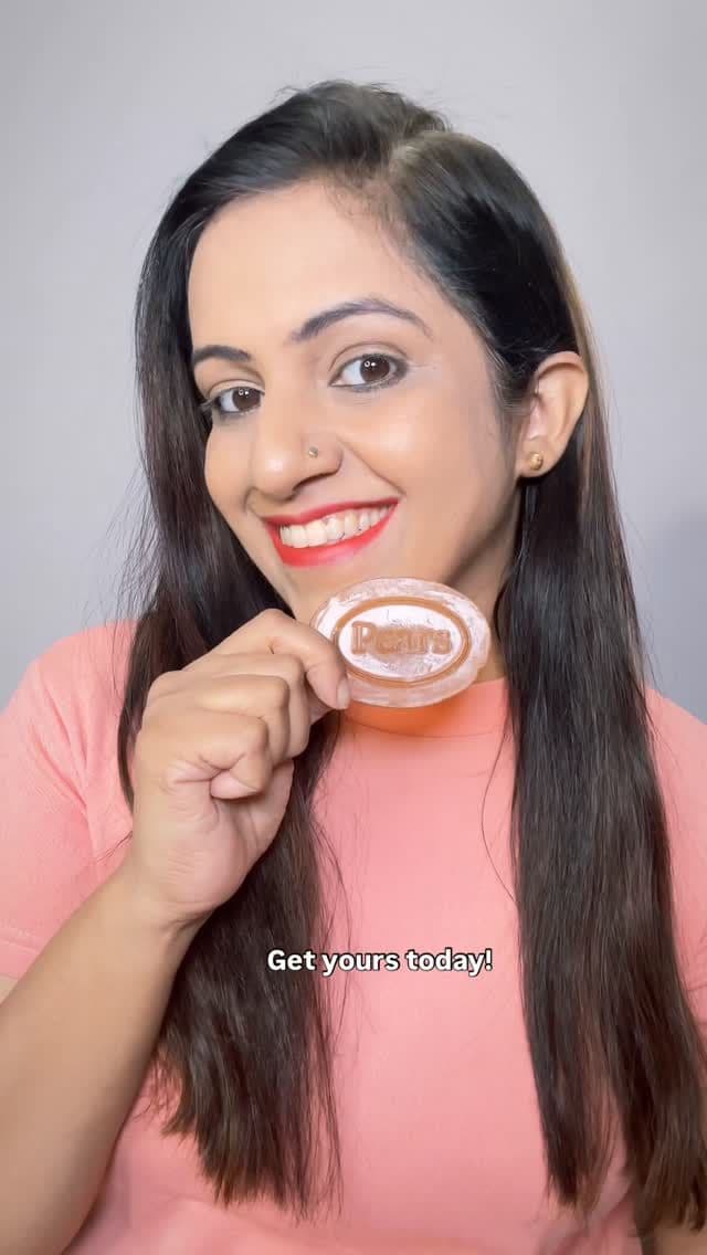 This winter give your skin the goodness of Glycerin with Pears Pure & Gentle soap. It has 98% glycerin, which locks in m