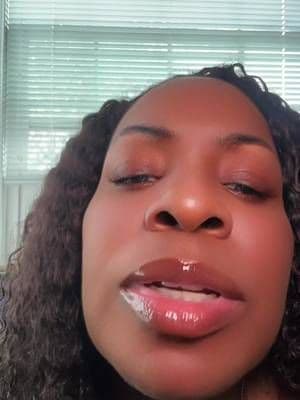 Did she get lip plumper? 👀💉 Nope—just K-beauty doing what it does best 💋✨@VT Cosmetics US #vtcosmeticspartner #reedleshotplumper #KBeautyFinds #VTcosmetics #tiktokshopnewyearnewme
