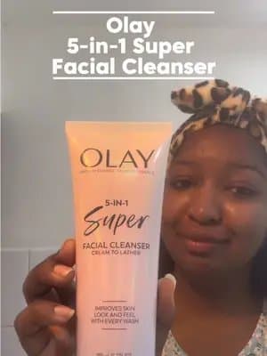 Probando el Olay 5-in-1 Super Facial Cleanser 🫧✨ Me encanta porque ayuda a limpiar la piel, remover el exceso de grasa y maquillaje, dejando mi piel limpia, fresca y lista para mi rutina de skincare. 💕 Un solo producto, una limpieza completa. #giftedbyOlay #Olay #OlaySuper #FacialCleanser #Skincare @Olay Skin Care