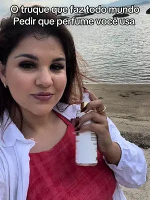 O truque que faz todo mundo te chamar de cheirosa! 😮💨 Vale demais o hype… . #bodysplash #cheirosagastandopouco #perfumefeminino #dicasdebeleza #tiktokshop