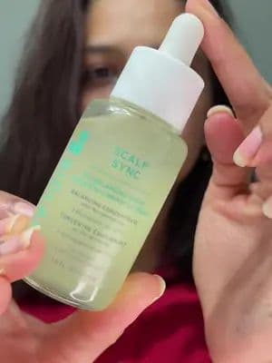 The ultimate day-two hair hack! 💆♀️✨ Adding @BIOLAGE Scalp Sync Oil Balancing Serum to my daily routine keeps oily roots at bay without a full wash-day reset. Fresh, weightless hair in seconds! 🫧 #lorealistarCA #scalpsyncreset #scalpsyncgrwm #GiftedByBiolage @Lorealistar Not a paid Promotion