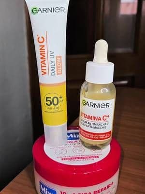 🎁Regalo de Garnier Consigue brillar con la RUTINA GLOW ✨ Mixa&Garnier Llega el frío y la piel se seca, pierde brillo, luminosidad. , y nos cuesta más mantenerla hidratada... para combatir contra eso te traemos esta rutina GLOW✨ @Mixa ES y PT @Garnier ES #cuidadodelapiel #publicidad #rutina #mixa #garnier