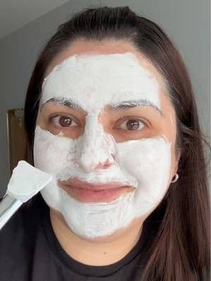 Glass-skin glow, the Skinfood way I’ve been trying four incredible skincare essentials from Skinfood as part of their Global Project 4 - and this routine is all about glow, hydration, and smooth, refined skin. My #hwajalmuk ritual: • Egg White Pore Mask – tightens pores and smooths skin texture • Rice Mask Wash Off – not featured in this video, but I recently applied it in another Skinfood video; it’s a brightening must-have • Rice Brightening Toner Pads – essence-rich and instantly refreshing • Rice Brightening Cream – locks in moisture with a luminous, glazed finish This is your sign to level up your routine with gentle, glow-enhancing skincare that delivers visible results. How does it sound? Let me know in the comments! P.S. You can also find these on YesStyle - use code SAFJB5OF for a little discount! @skinfood_global @SKINFOOD.USA #ad #gifted #Skinfood #Kbeauty #tonerpads #washoffmask #EasterEggSkincare #riceglow #glassskin #hwajalmuk #skincare #yesstyle