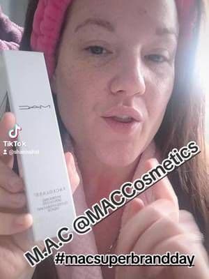 The Secret to Glass Skin! ✨ MAC Cosmetics Serum Review
Get that flawless, radiant glow with the new MAC Face Glass Serum! 💖 Watch as I test this luxurious, non-sticky primer that gives the perfect "glass skin" finish, even on no-makeup days. Grab yours now while it's on sale for MAC Super Brand Day!
#macsuperbrandday #maccosmetics #glassskin #summer #summersale #skincare #makeupreview #1 #musthave #tiktokshop #fyptiktokshop #maccosmetics
