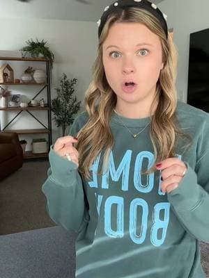 The ultimate homebody uniform 🛋️✨ Never met a Comfort Colors crewneck I didn’t love #fallstyle #homebody #tiktokshopfinds #tiktokshopmademebuyit