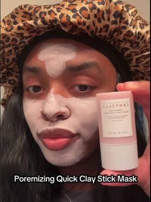I love skincare products and this clay mask is so convenient 🫶🏽#tiktokshopblackfriday #madagascar #skin1004 #skincareroutine #skincareproducts